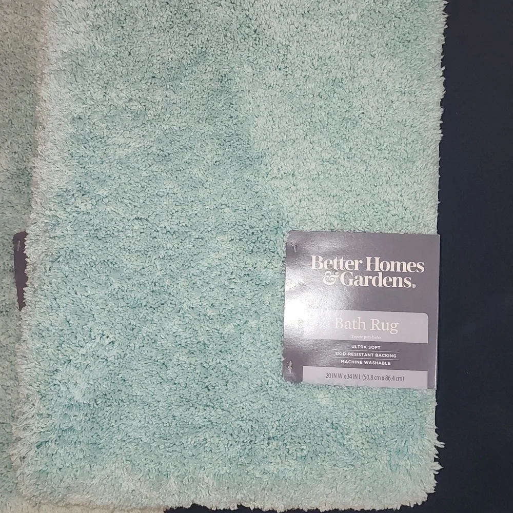 Better Homes and Gardens bath rugs